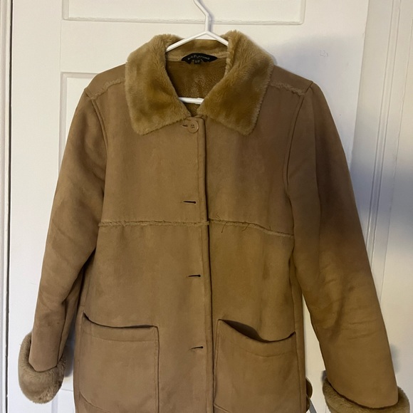 Shearling style coat. - Picture 4 of 5